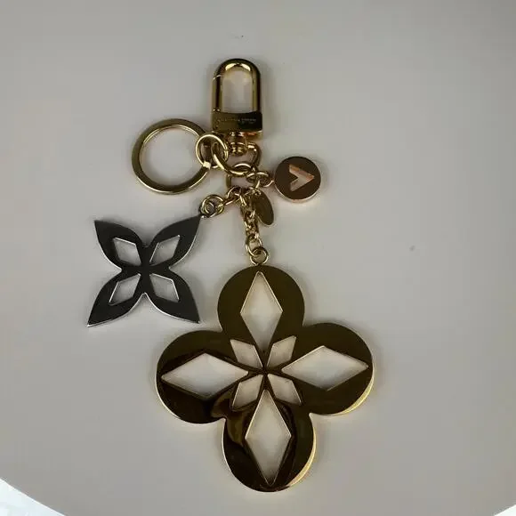 💎✨Authentic LOUIS VUITTON Malletage Blossom Bag Charm - Picture 2 of 4